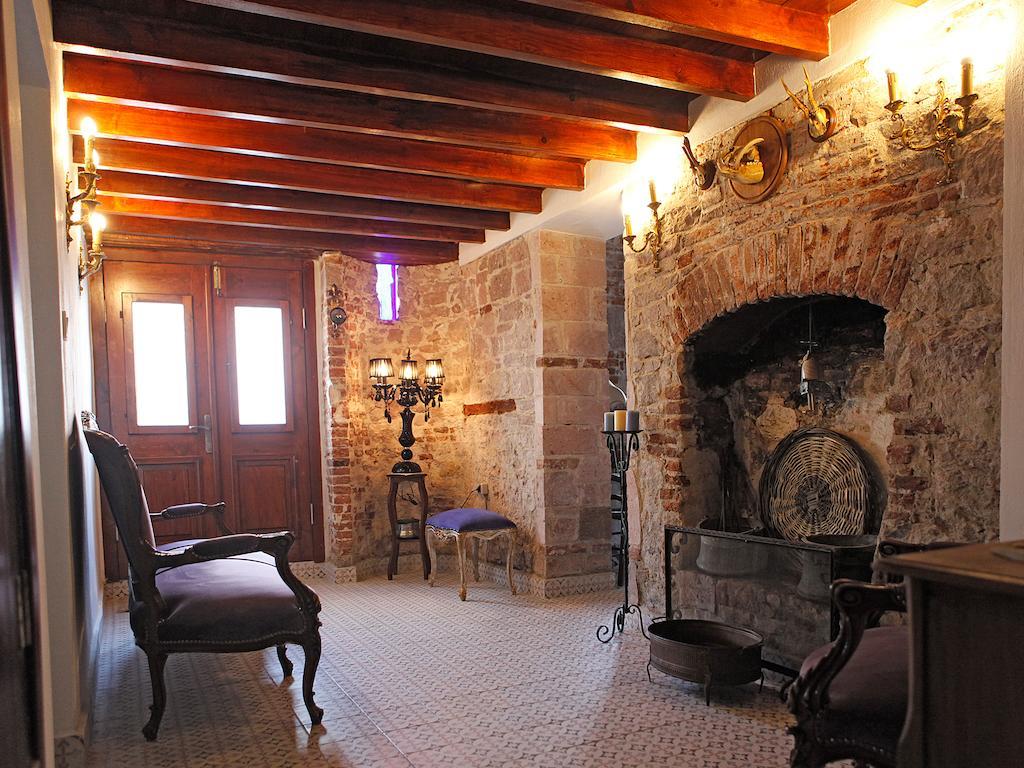 Marjolaine Hotel Ayvalı Esterno foto